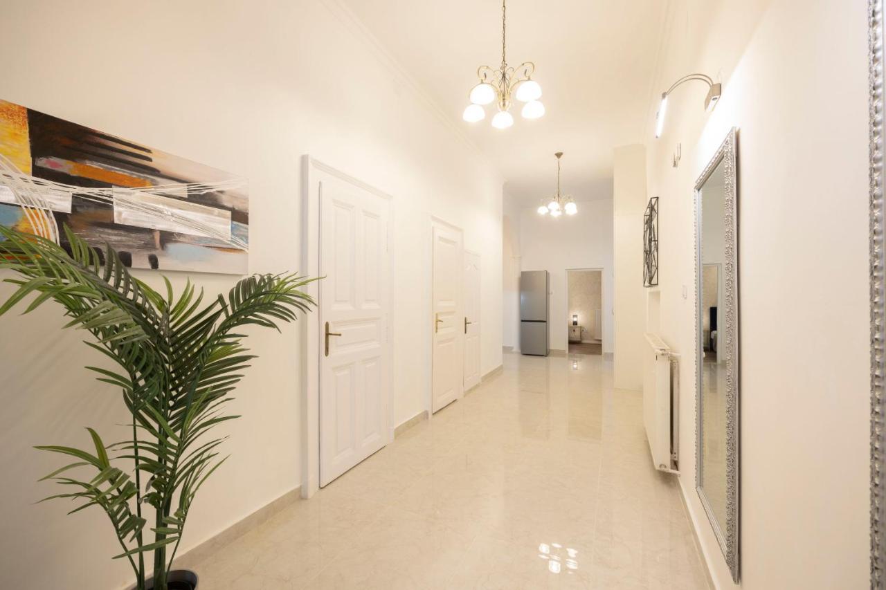 Luxurious Central Grand Home W/ 3Bedrm 2Bathrm Budapesta Exterior foto